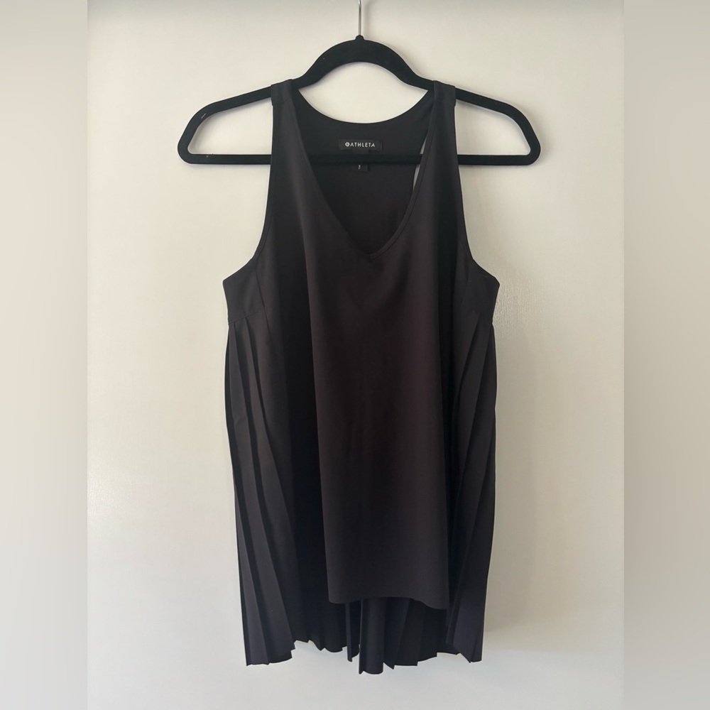🔥Athleta Swing Forward Pleated Tank In Black Sz. S - Picture 2 of 5